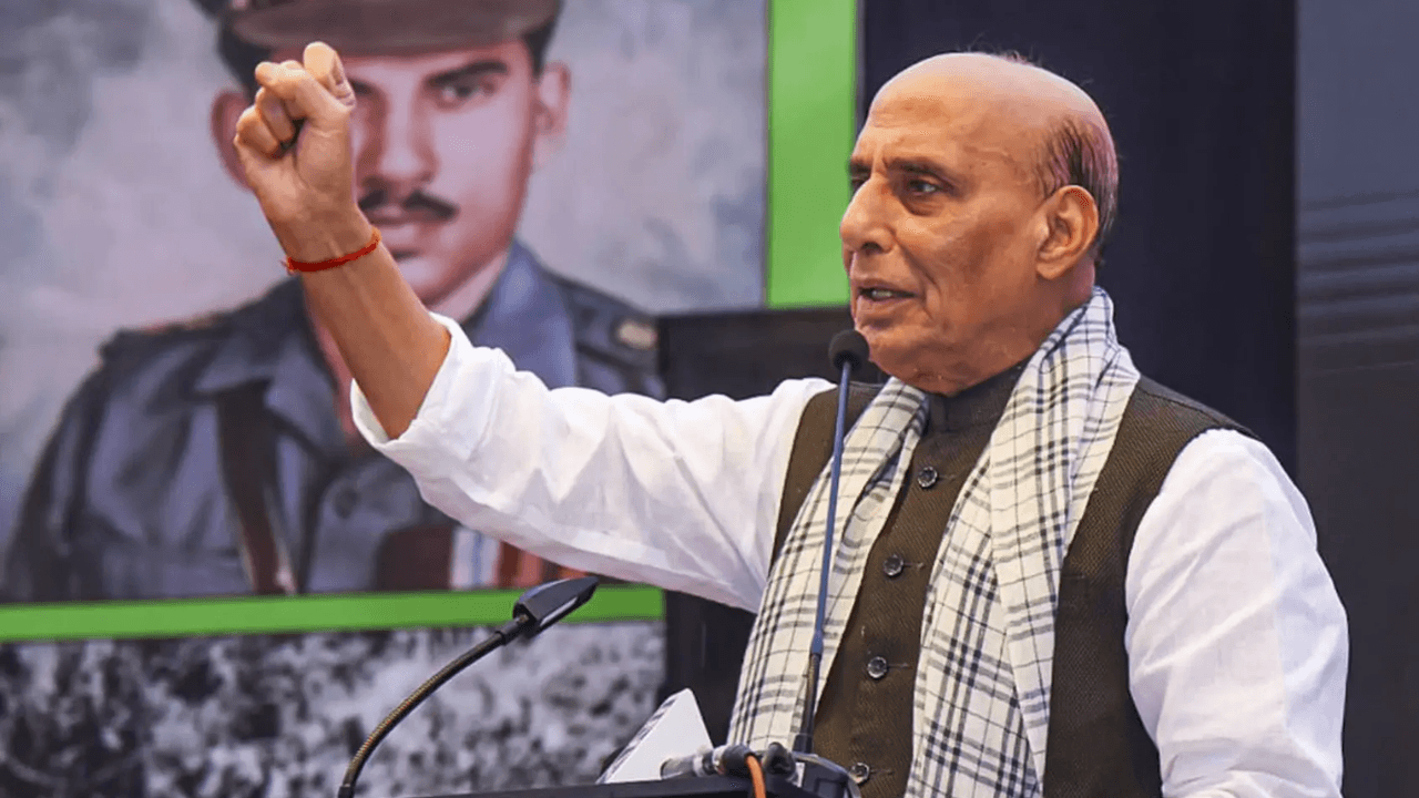 Rajnath Singh’s Stern Warning to Pakistan over Sir Creek: Operation Sindoor, Tri-Services Synergy & India’s Strong Defence Posture