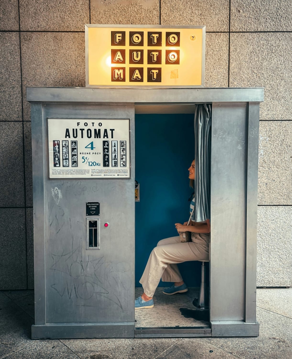 a photo booth side hustle