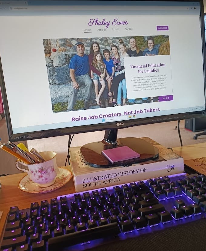 Home page of shirleyerwee.com