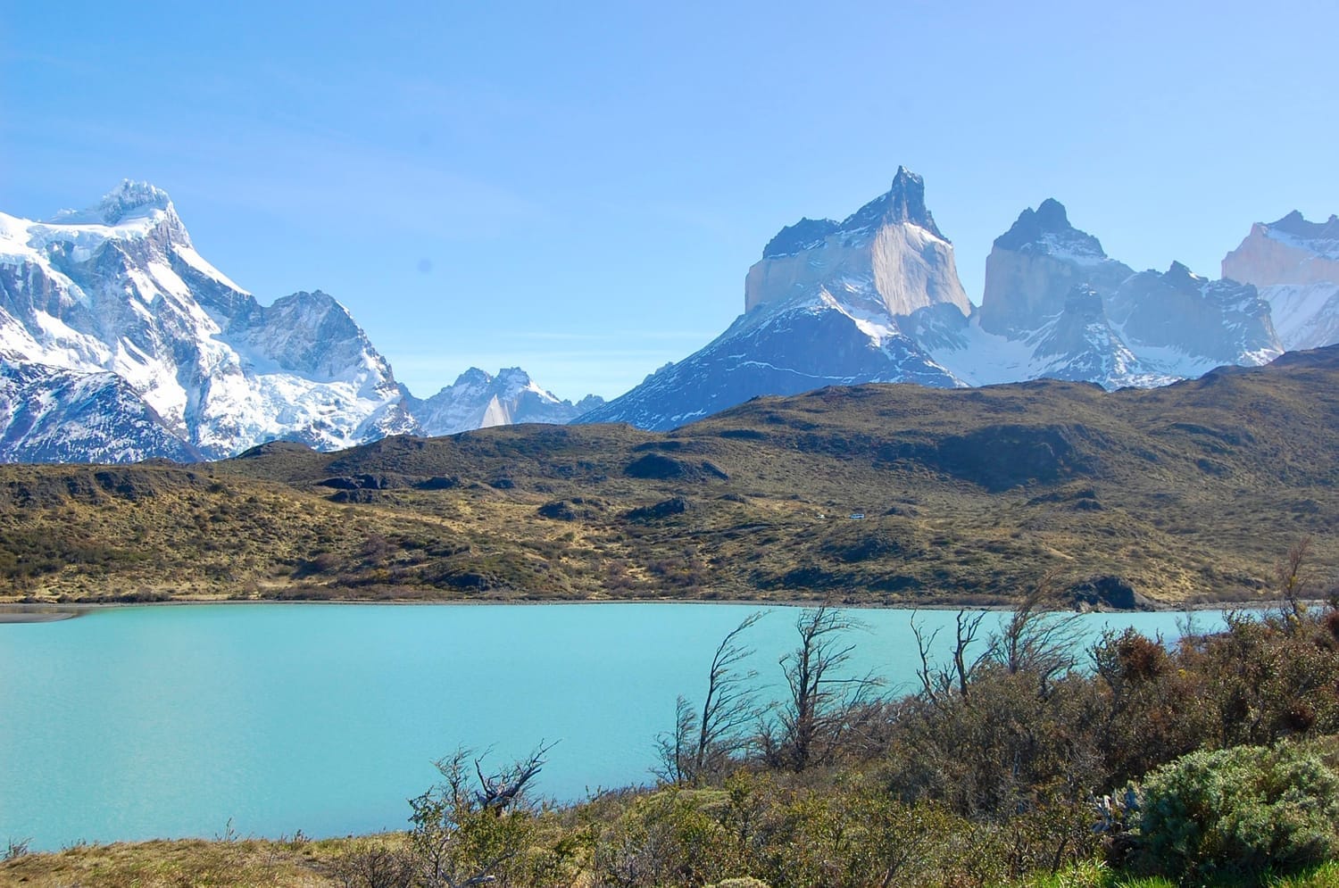 Granite towers and turquoise lake in Torres del Paine