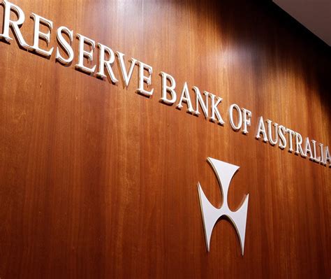 reserve bank sets interest rates