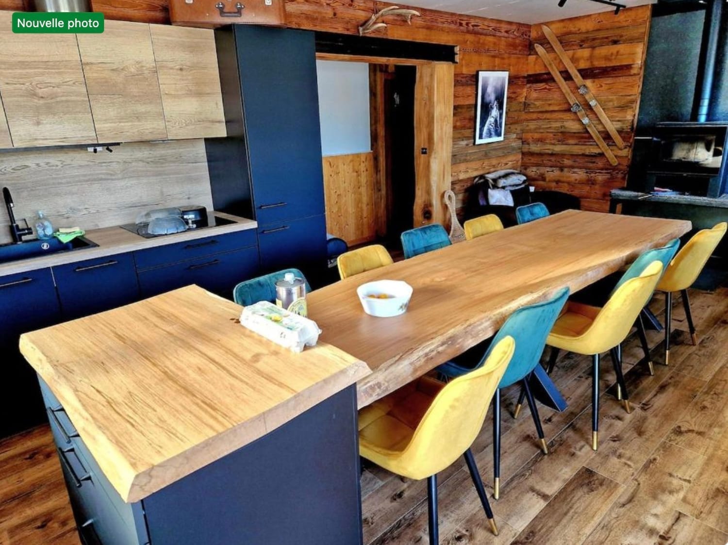 salle à manger et cuisine du chalet