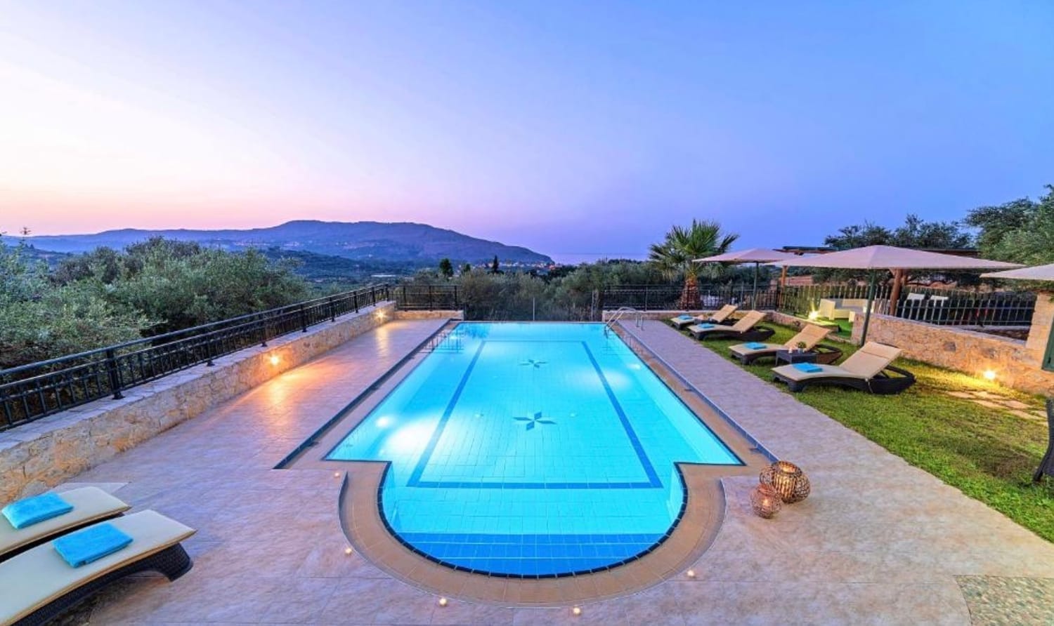 salle à manger et cuisine du chalet