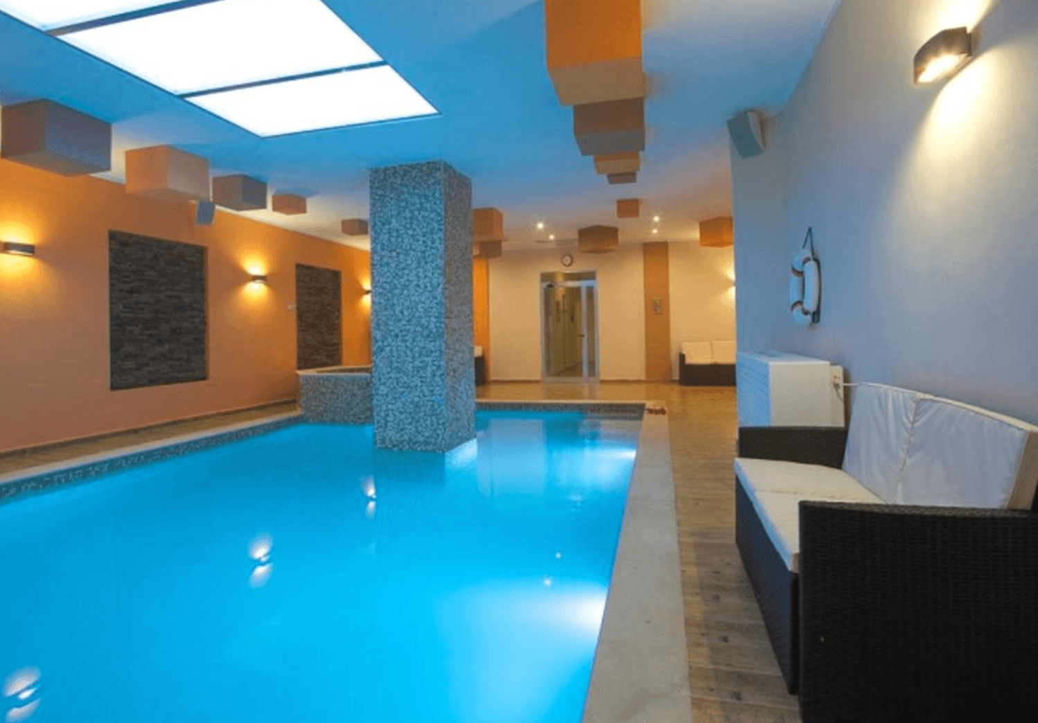 piscine intérieure chauffée