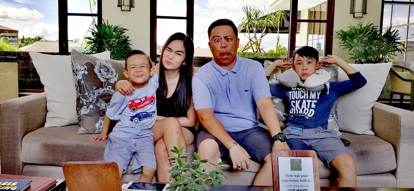Restie Chavez with his family