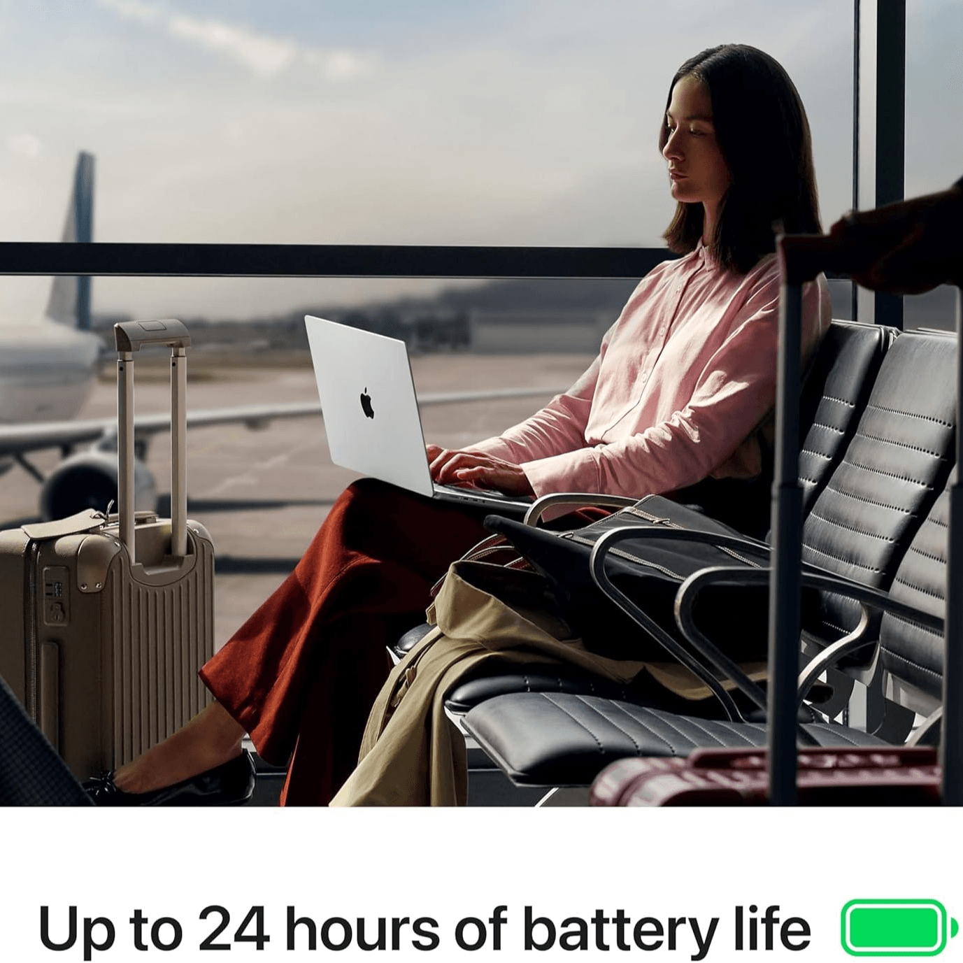 Maximize focus and performance with the Apple 2025 MacBook Pro (M5) — power, speed, and precision for high achievers. 🎯