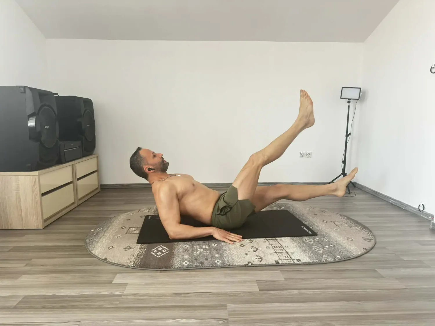leg raises sau ridicari de picioare