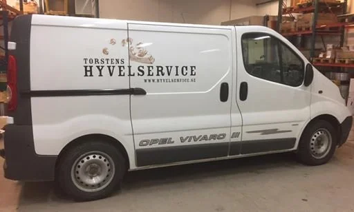 Stripad Servicebil med logga