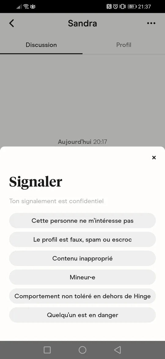 Signaler un profil depuis la messagerie de Hinge