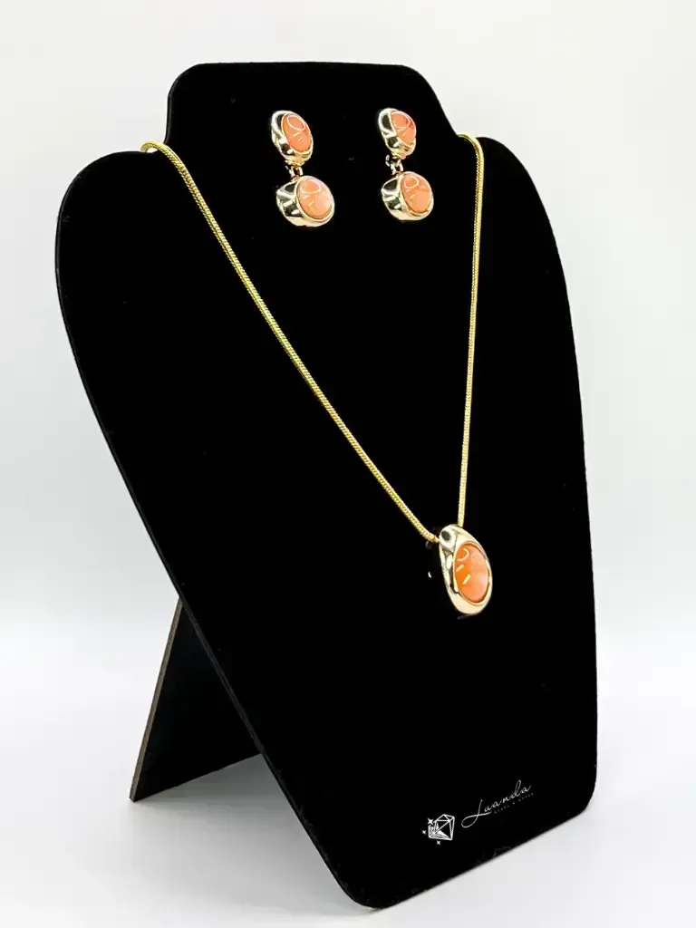 Parure en acier inoxydable couleur corail – boucles d’oreilles et collier – Luanda Steel & Style