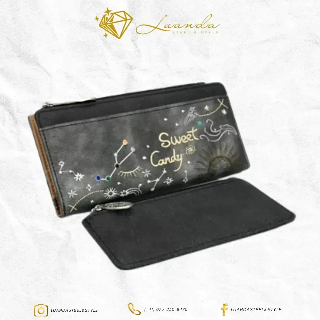 Portefeuille noir pour femme Sweet Candy avec broderie de constellations et pochette interne.