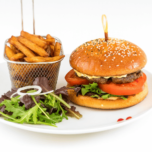 Burger – Le Continental Restaurant