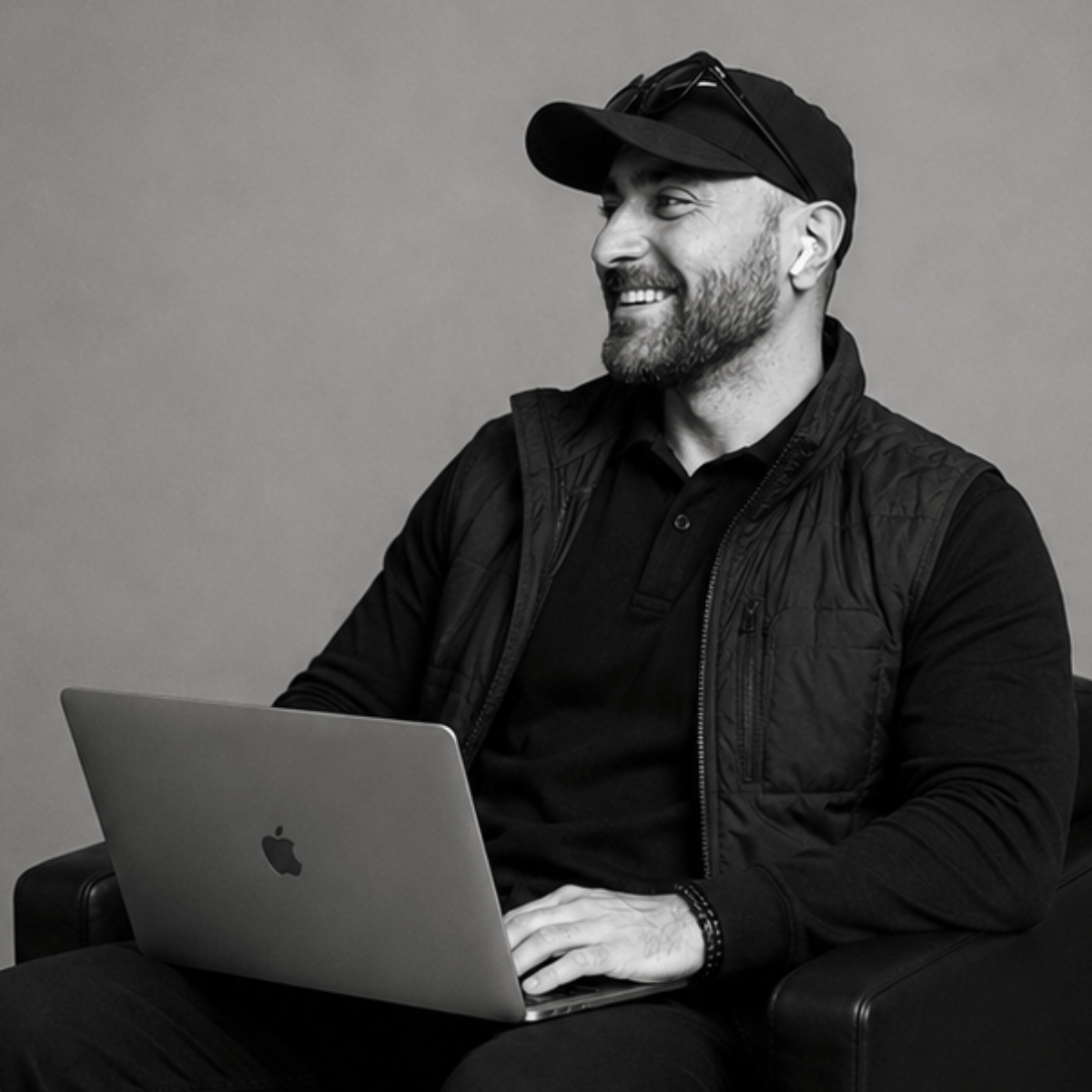 Kadir Demir, Autor und Gründer des Remote Creators Club