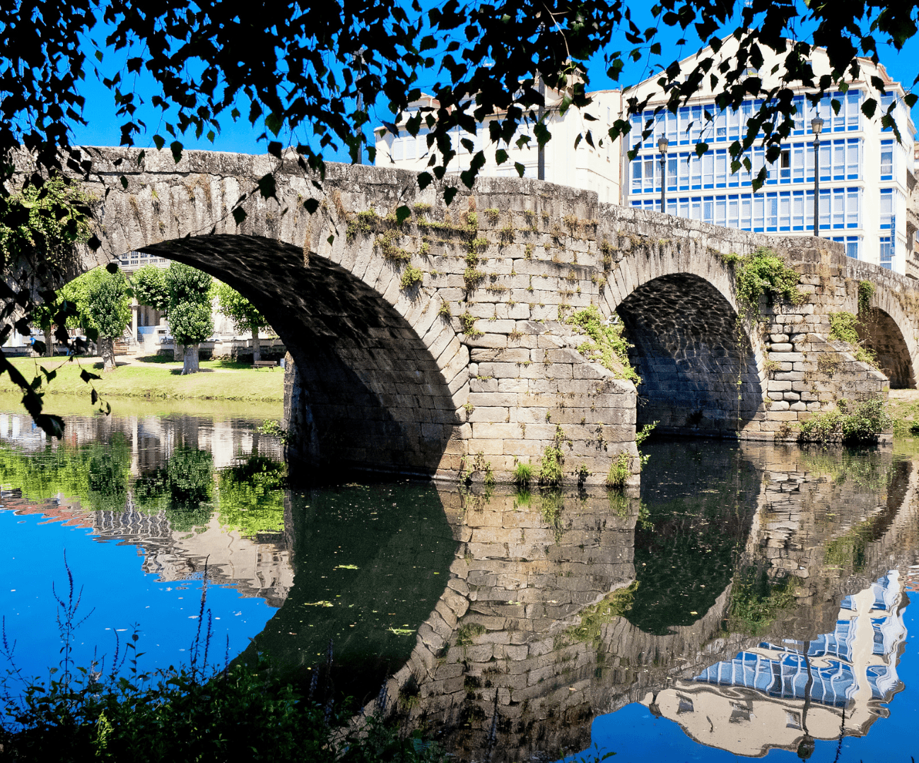 Antiguo Puente Romano en Monforte de Lemos, Galicia, España