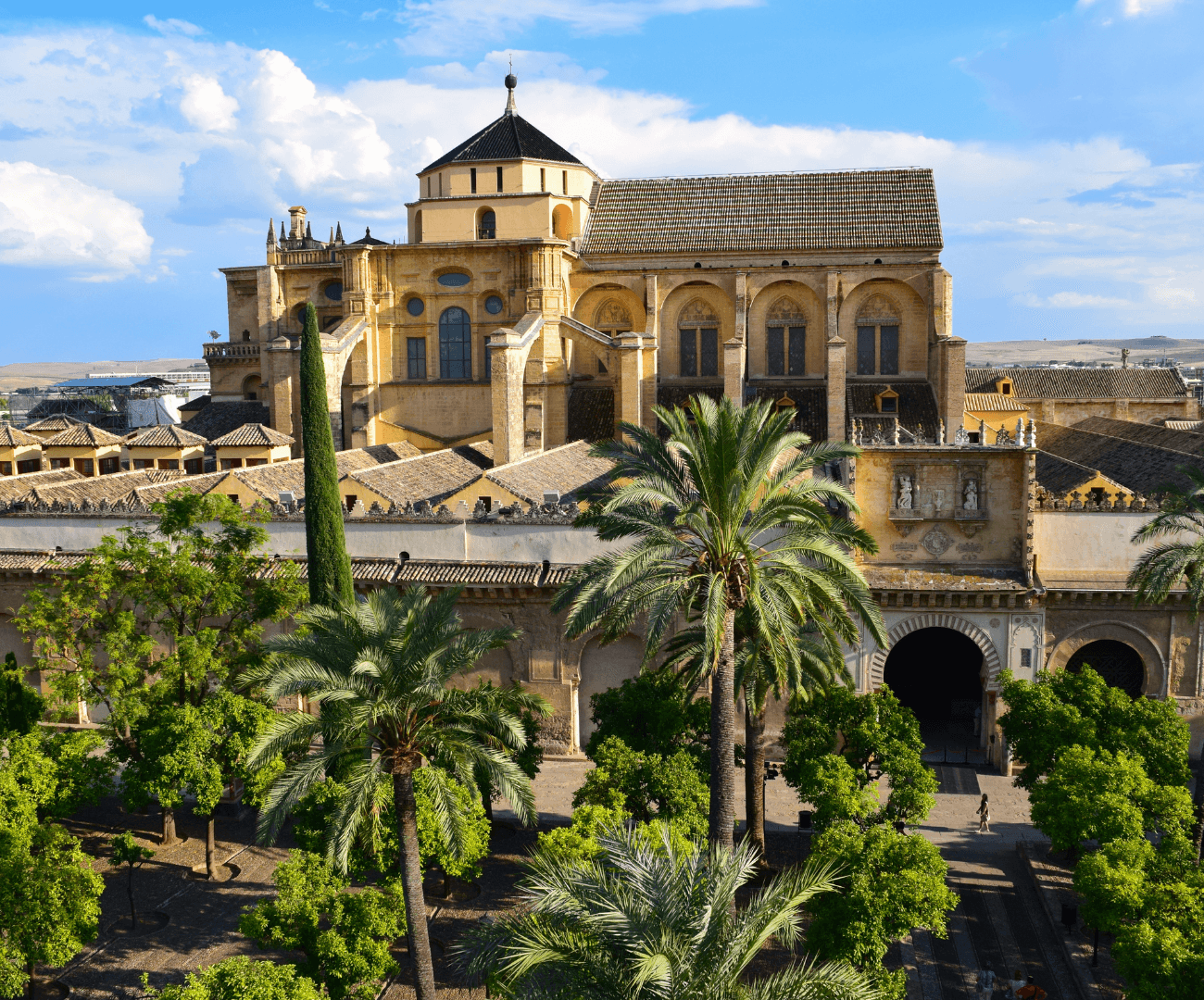 Mezquita-Catedral desde la Torre del Campanario en Córdoba Andalucía España