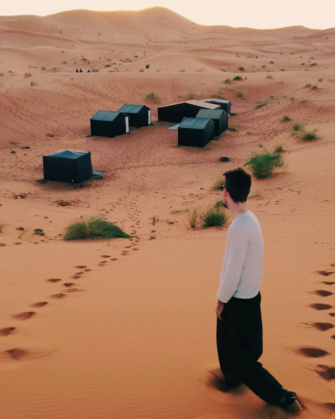 nomad-village-sahara-desert