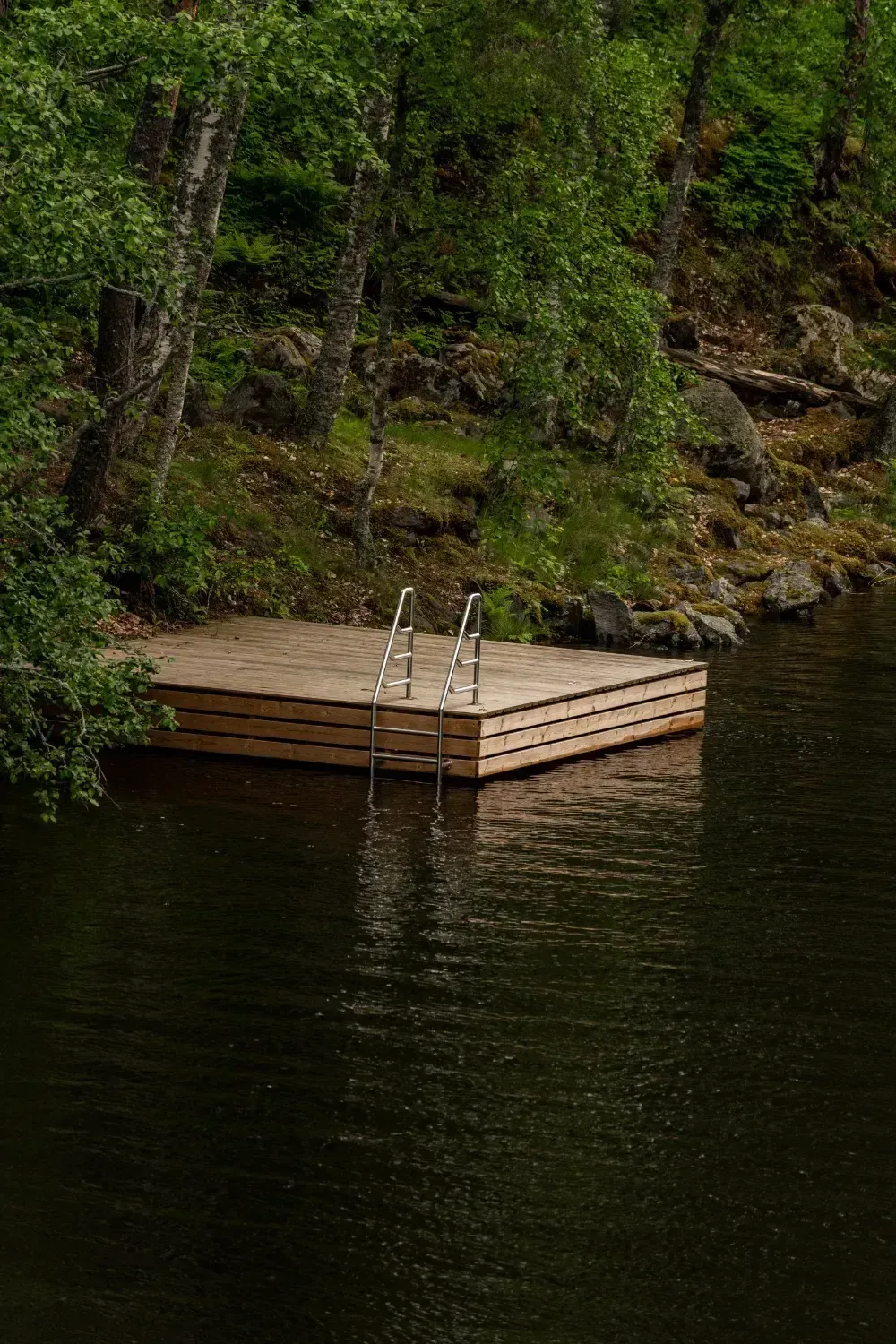 finnish-lake-travel-photographer