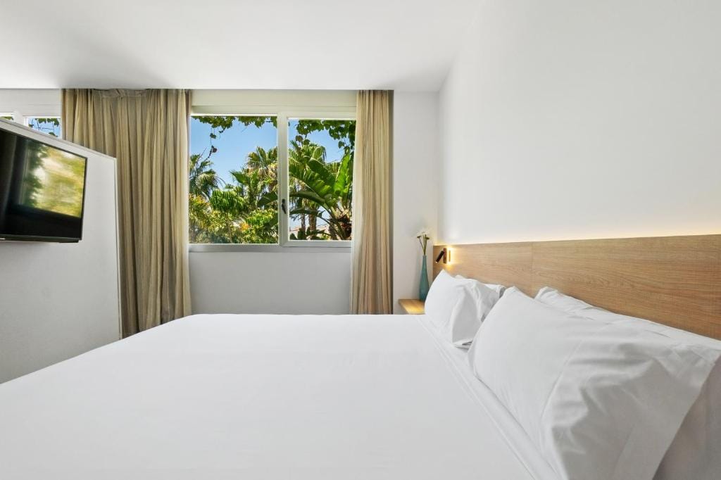 alicante-airport-hotel-with-shuttle-service-and-sauna