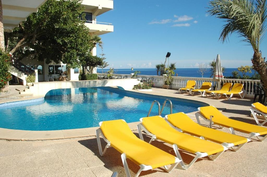 seaview-hotel-torrevieja-con-piscina