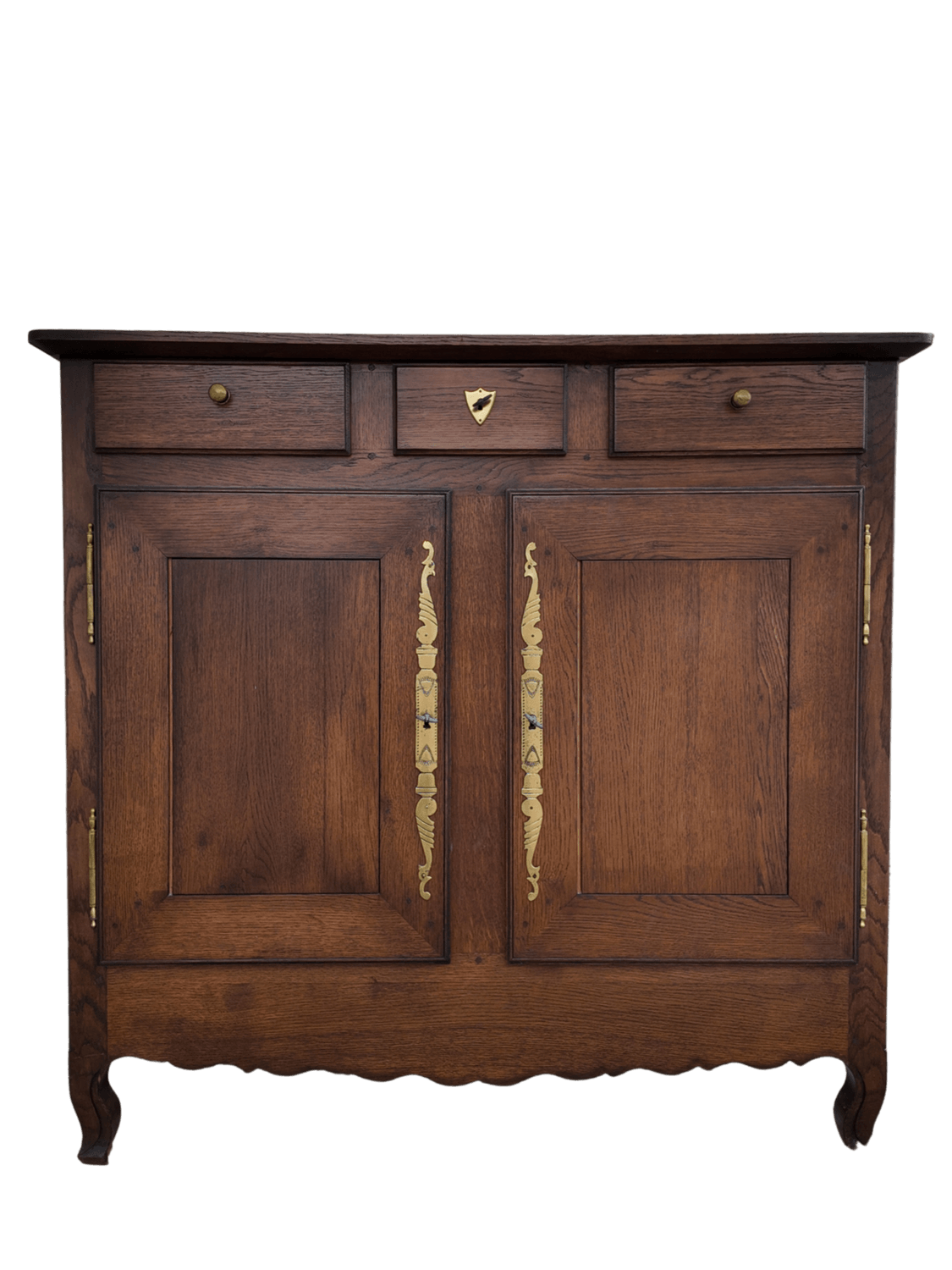 Rénovation d'un buffet ancien en merisier aérogommé et finition naturelle à l’Atelier 1619 à Valognes, Cotentin.