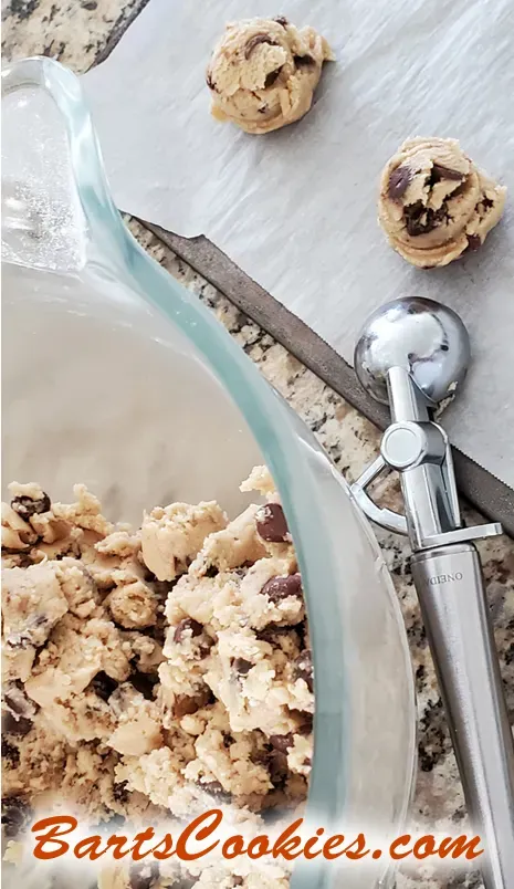 Bart Smith Bakes The World's Best Chocolate Chip Cookies at Bartscookies.com
