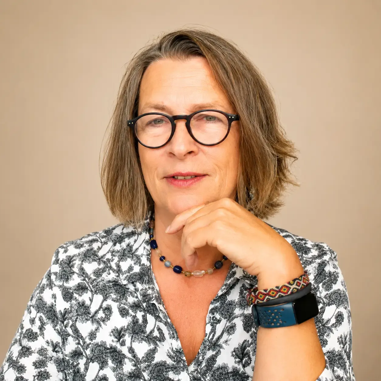 Hallo, ich bin Birgit - die Technikvereinfacherin, die selbständigen Frauen und Unternehmerinnen zeigt, wie sie mit nur 1 einzigen Software ihr komplettes Marketing - von der Webseite über E-Mail-Marketing bis zu Bezahlsystem, Kursplattform und mehr - technisch im Griff haben.