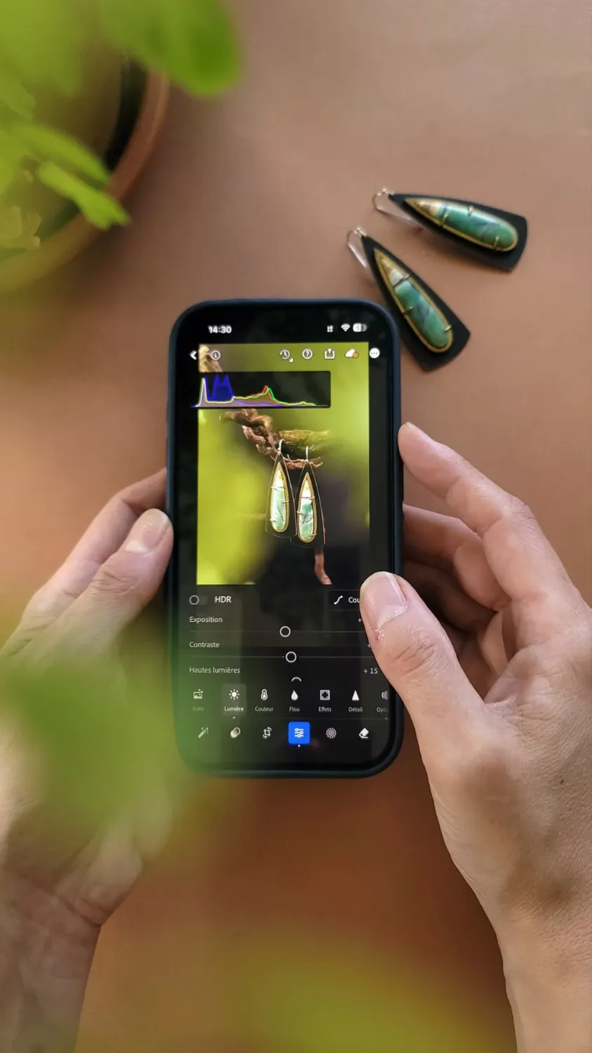 retoucher ses photos de bijoux sur smartphone