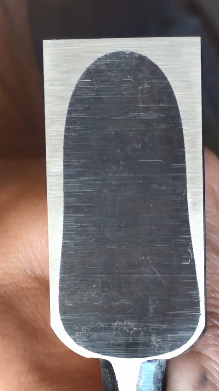 Diagram of common uraoshi errors—diagonal edge, localised wear, rounded backside—and how to correct them.
