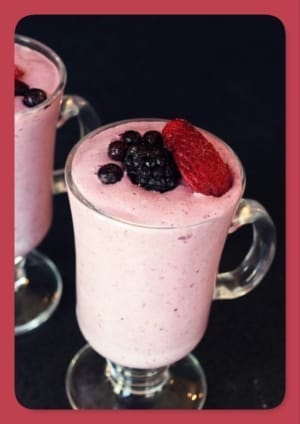 Creamy and Smooth Berry Cottage Cheese Smoothie