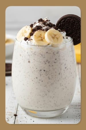 High-Protein Cookies and Cream Smoothie