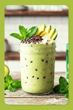 Keto Mint Chocolate Chip Smoothie