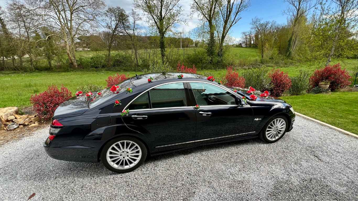 fleurs et coeurs décoration mariage voiture