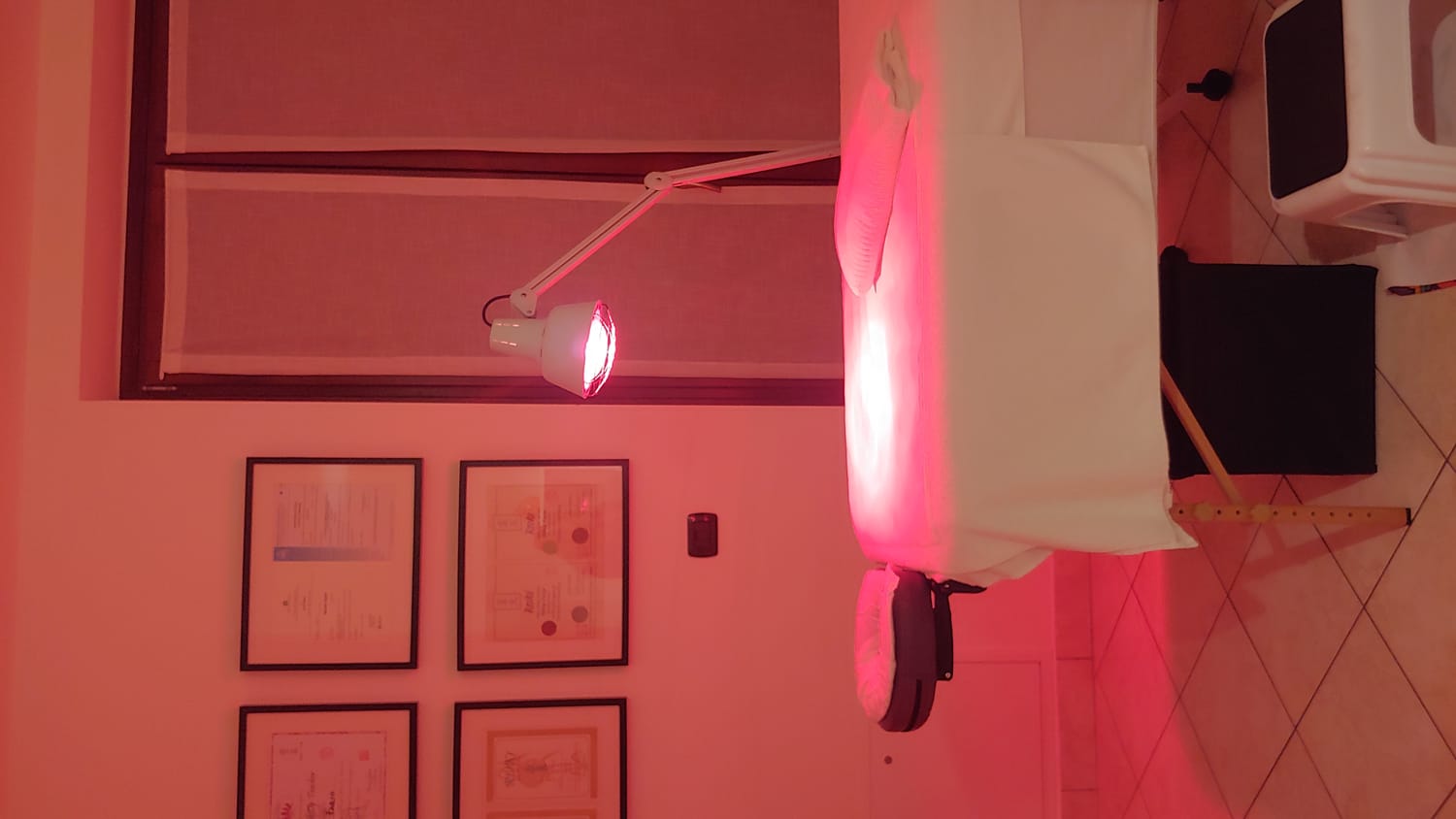 studio olistico a Rescaldina, lettino, lampada a infrarossi