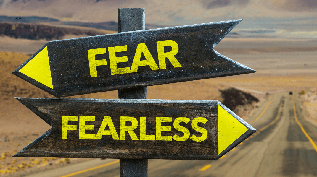 sign Fear vs Fearless