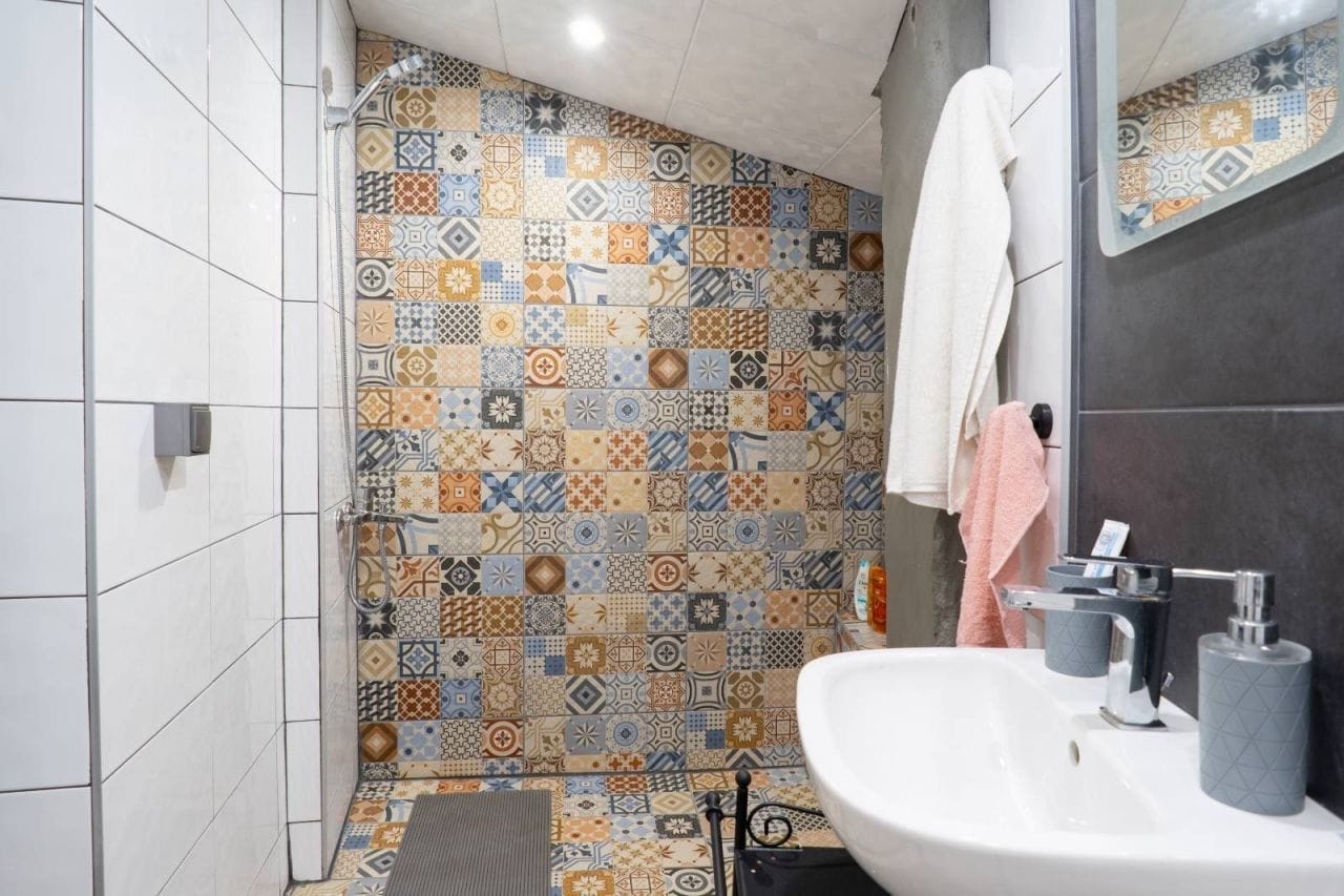 bathroom1