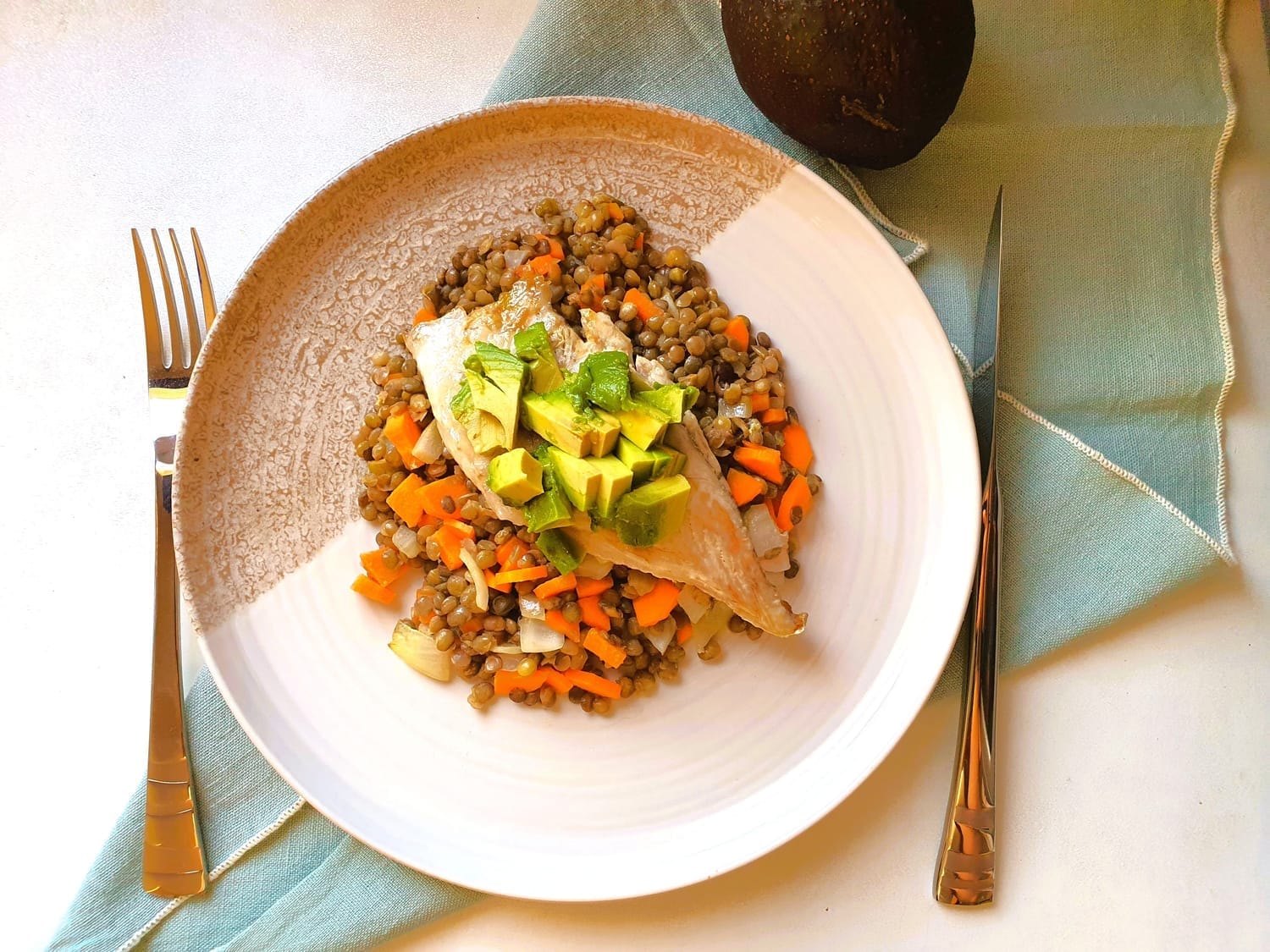 Filet de dorade, lentilles croquantes, vinaigrette agrumes
