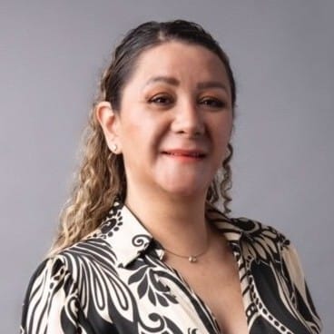 Coaching emocional y estratégico para enfrentar retos de carrera.