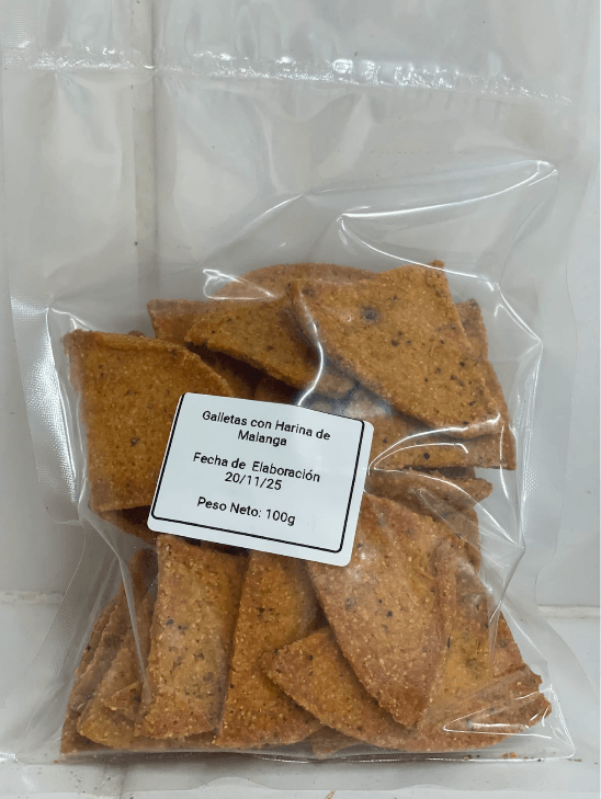 Galletas de malanga en funda transparente con etiqueta impresa en casa