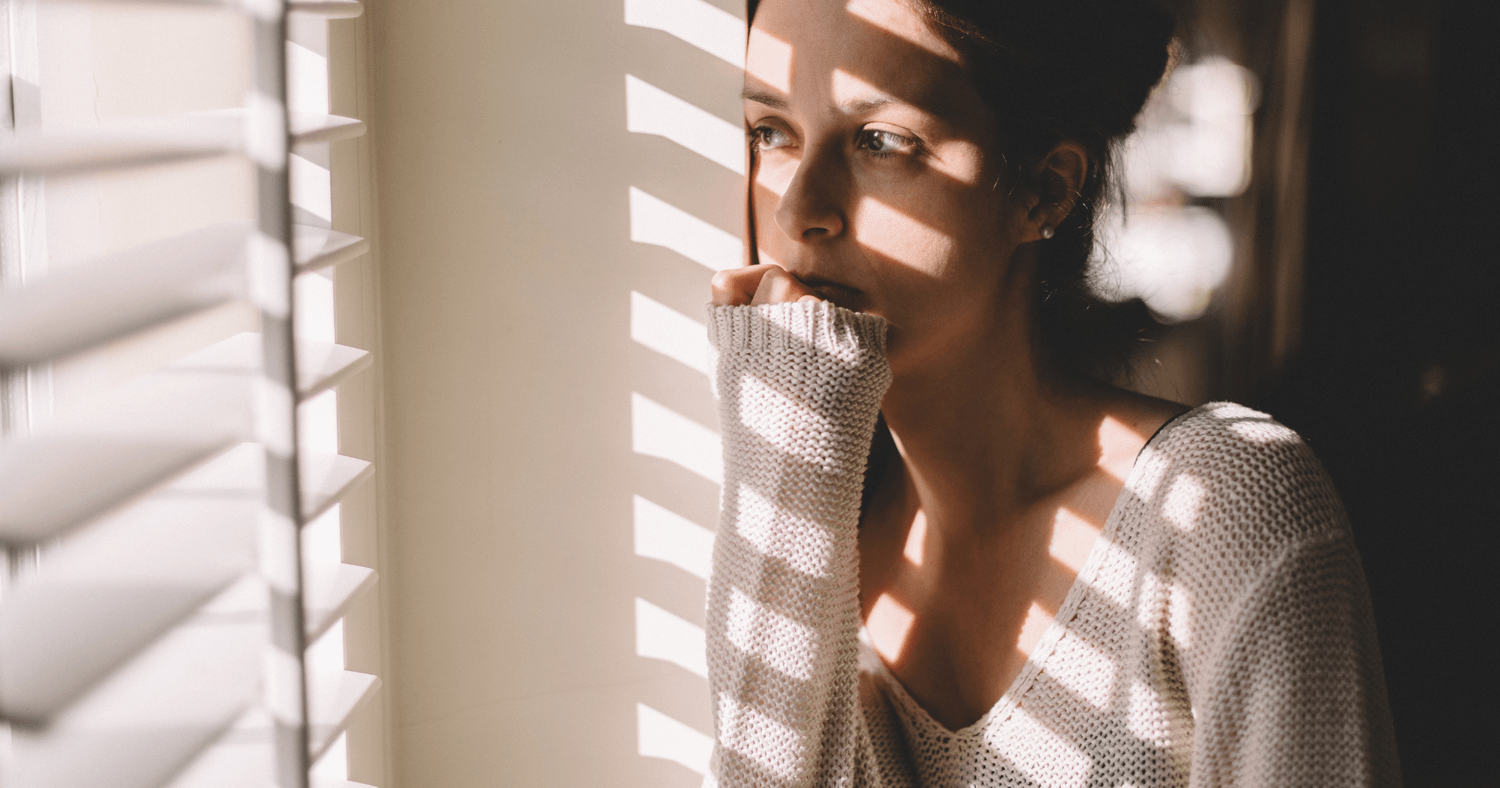 Why Boundaries Are Your Superpower in Recovering from Narcissistic Abuse - image of 2 people sitting around an infinity pool, having established boundaries and surrounded by palm trees