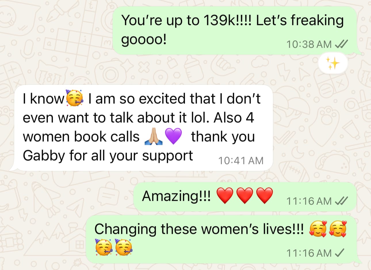 Selly celebrates reaching 139K views in chat with Growth House support and coaching feedback