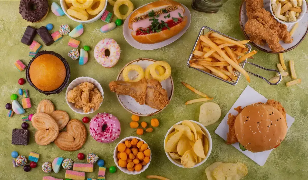 Common inflammatory foods including fries, sugar, and white bread marked as harmful for gut health