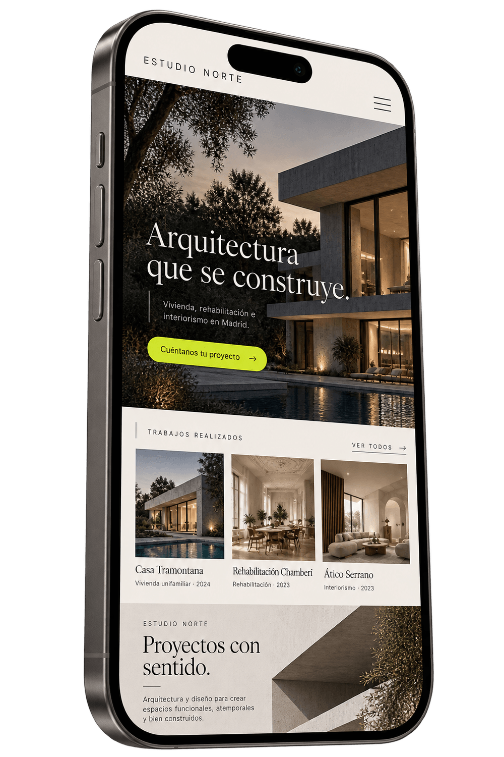 Web de un estudio de arquitectura vista en el m&oacute;vil: portada, trabajos realizados y formulario