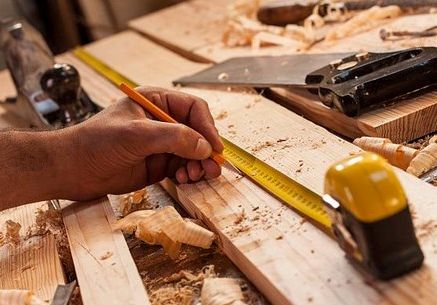 How to Set Up a Small Woodworking Shop on a Budget | Expert Guide