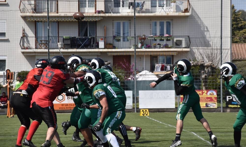 Football américain à Draguignan dans le Var 83, club RAMS, débutants bienvenus.