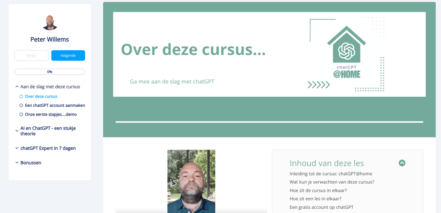 Screenshot van de leeromgeving van chatGPT@Home, het digitale AI-project van Solvo met cursusmodules en lesstructuur