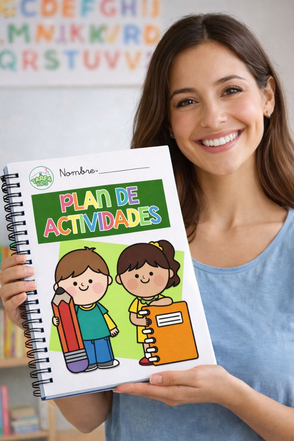 Madre e hijo aprendiendo juntos en casa