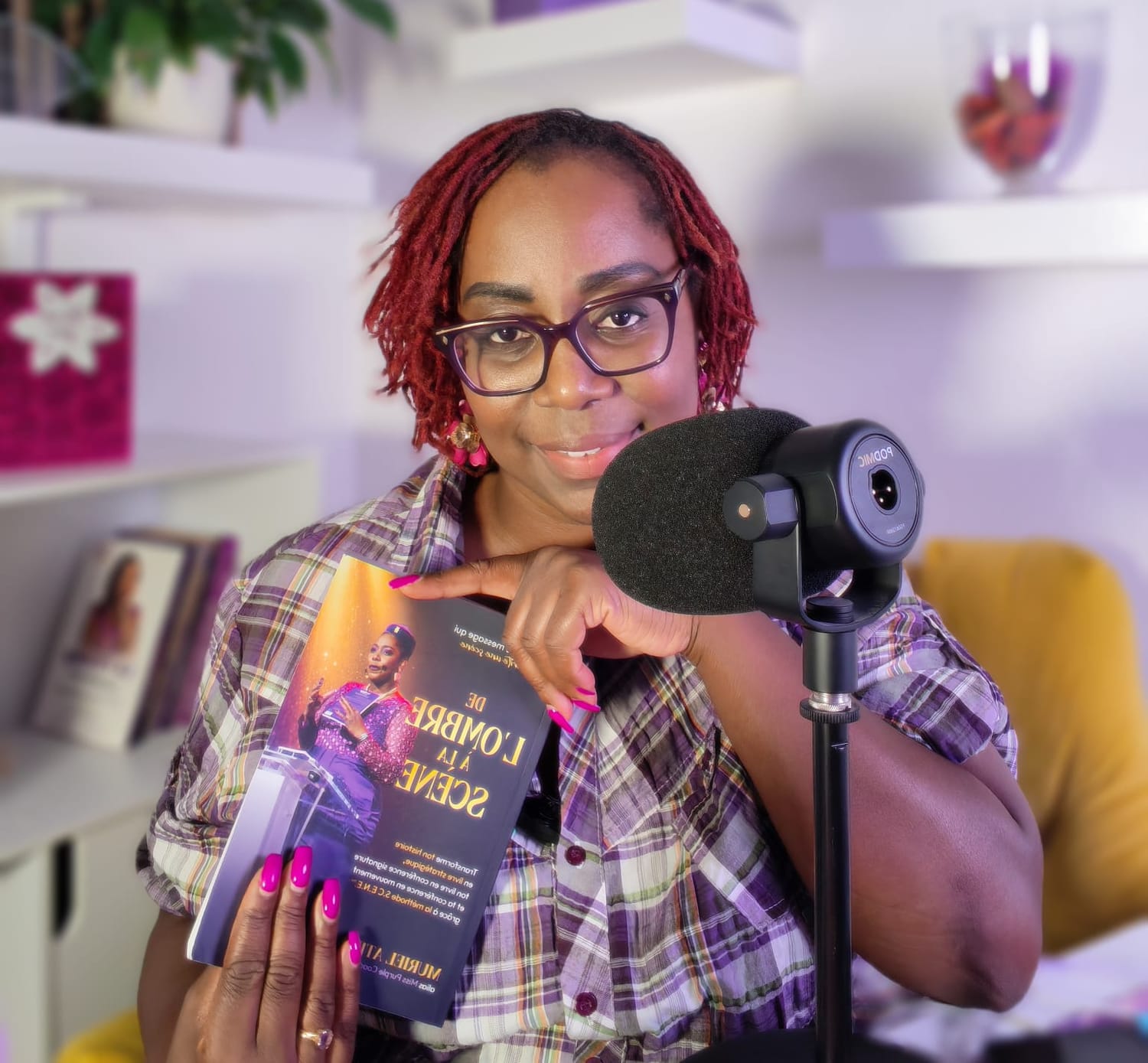 Muriel Atipo présentant son livre