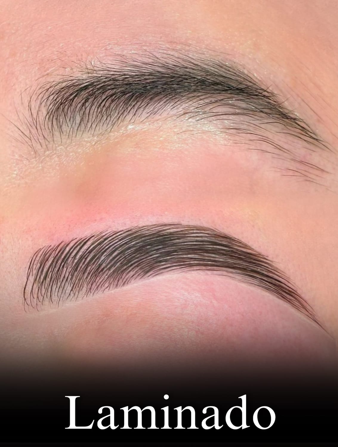 Laminado de cejas en LIOR