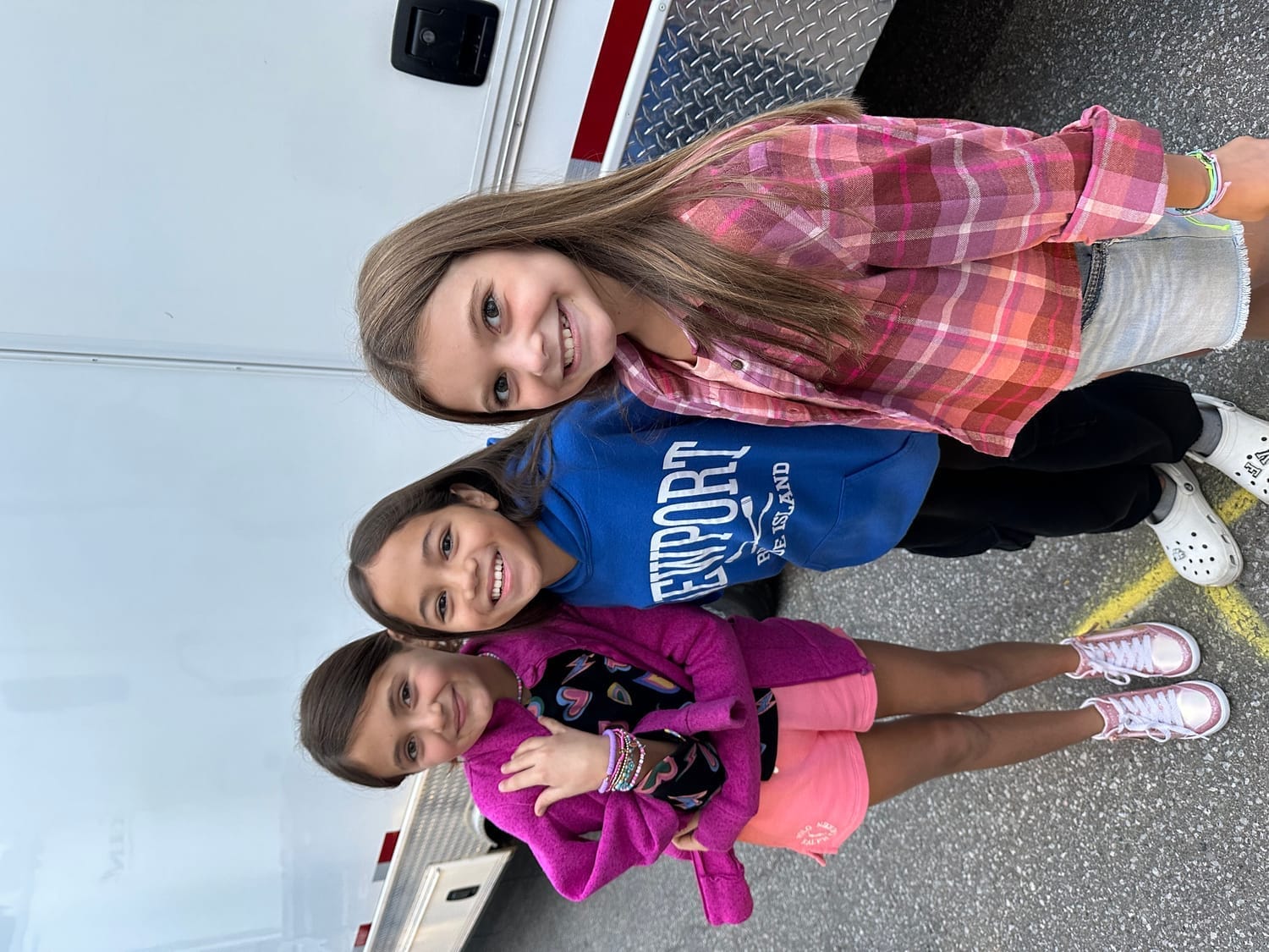 Vanessa Fox with young co-stars behind the scenes of Ginny & Georgia.