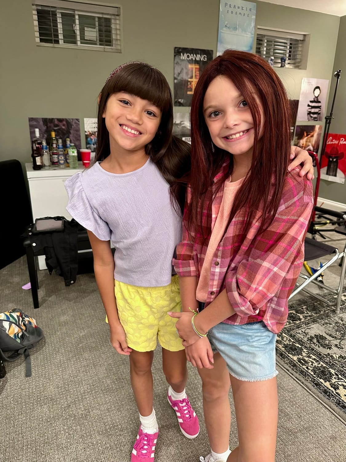 Vanessa Fox with co-star Isabella Astbury (Young Abby) behind the scenes of Ginny & Georgia.